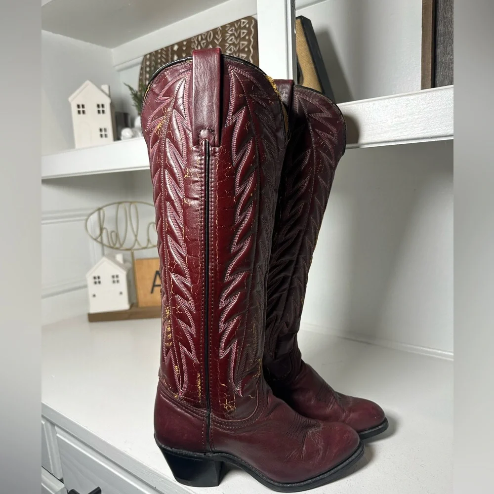 **SOLD**Durango Red Cowboy Boots Womens 6.5 Western Boots Burgundy Tall Leather - Picture 5 of 9
